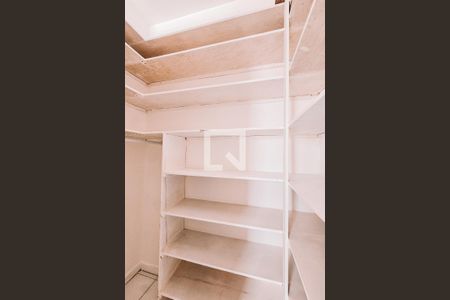 Closet do Quarto de apartamento para alugar com 1 quarto, 55m² em Barra, Salvador