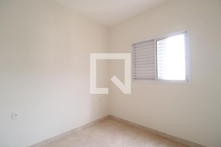 Quarto 2 de apartamento para alugar com 2 quartos, 50m² em Jardim Inconfidência, Uberlândia