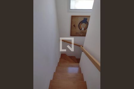 Escada de casa à venda com 3 quartos, 116m² em Chácara Monte Alegre, São Paulo
