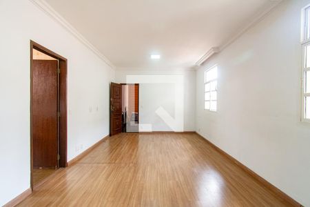 Sala de apartamento à venda com 2 quartos, 110m² em Sagrada Família, Belo Horizonte
