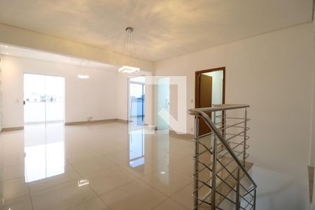 Sala 2 de apartamento para alugar com 4 quartos, 198m² em Umuarama, Uberlândia