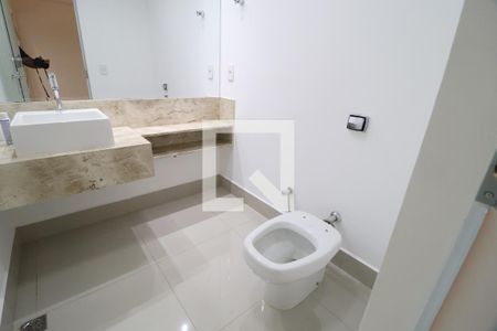 Lavabo de apartamento para alugar com 4 quartos, 198m² em Umuarama, Uberlândia