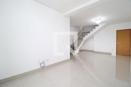Sala de apartamento para alugar com 4 quartos, 198m² em Umuarama, Uberlândia