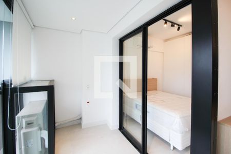 Varanda de kitnet/studio para alugar com 1 quarto, 38m² em Indianópolis, São Paulo