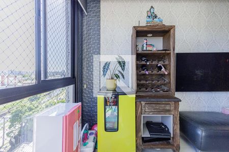 Sala de apartamento à venda com 3 quartos, 80m² em Jardim Carvalho, Porto Alegre
