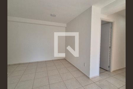 Sala de apartamento para alugar com 3 quartos, 68m² em Barra da Tijuca, Rio de Janeiro