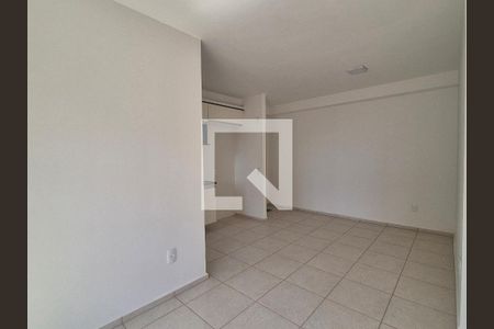 Sala de apartamento para alugar com 3 quartos, 68m² em Barra da Tijuca, Rio de Janeiro