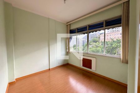 Quarto 1 de apartamento para alugar com 2 quartos, 75m² em Laranjeiras, Rio de Janeiro