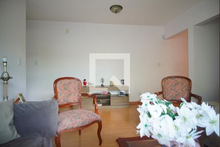Sala de casa à venda com 4 quartos, 300m² em Passo D’areia, Porto Alegre