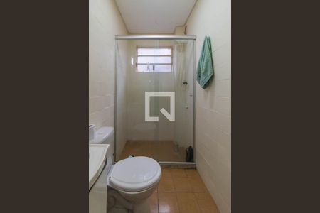 Banheiro de apartamento à venda com 1 quarto, 46m² em Partenon, Porto Alegre