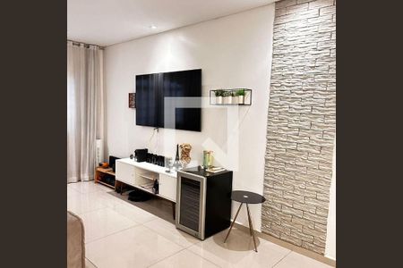 Casa à venda com 2 quartos, 118m² em Vila Antonieta, São Paulo