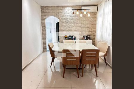 Casa à venda com 2 quartos, 118m² em Vila Antonieta, São Paulo