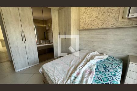 Quarto 1 de casa de condomínio para alugar com 4 quartos, 200m² em Vargem Pequena, Rio de Janeiro