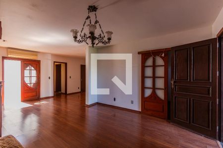 Sala de casa à venda com 3 quartos, 230m² em Camaquã, Porto Alegre