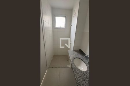 Banheiro de apartamento para alugar com 3 quartos, 80m² em Palmeiras, Belo Horizonte