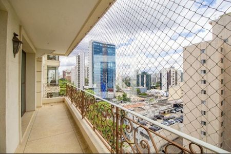 Apartamento para alugar com 4 quartos, 194m² em Campo Belo, São Paulo