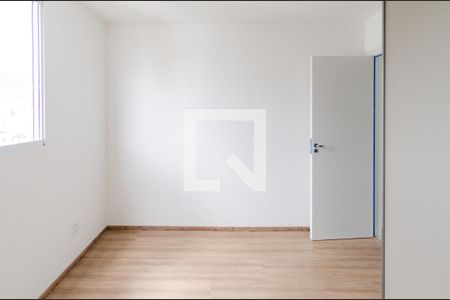 Quarto de apartamento para alugar com 2 quartos, 56m² em Buritis, Belo Horizonte