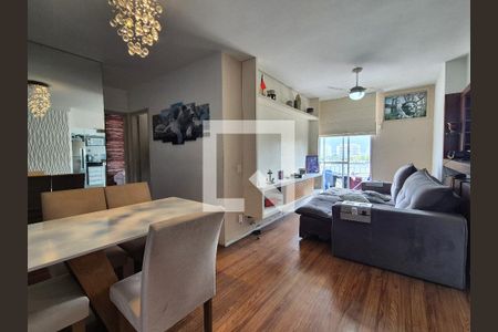 Sala  de apartamento à venda com 2 quartos, 58m² em Barra da Tijuca, Rio de Janeiro
