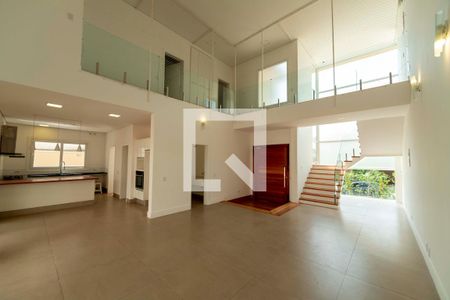 Sala de casa de condomínio à venda com 3 quartos, 300m² em Parque Sinai, Santana de Parnaíba