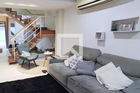 Sala de casa de condomínio para alugar com 3 quartos, 164m² em Freguesia (jacarepaguá), Rio de Janeiro