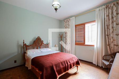 Quarto 1 de casa à venda com 4 quartos, 217m² em Vila Vitorio Mazzei, São Paulo