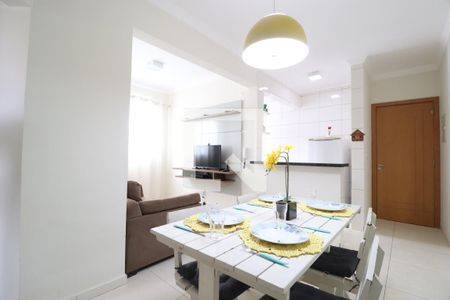 Sala de apartamento para alugar com 2 quartos, 55m² em Santa Mônica, Uberlândia