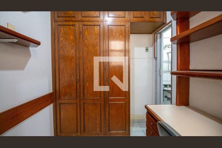 Quarto 1 de apartamento à venda com 4 quartos, 60m² em Maracanã, Rio de Janeiro