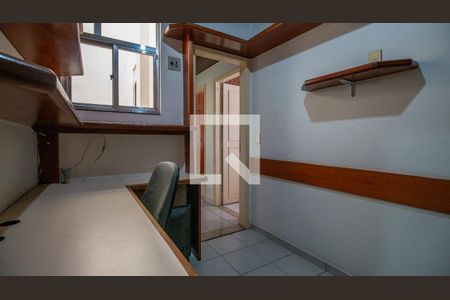 Quarto 1 de apartamento à venda com 4 quartos, 60m² em Maracanã, Rio de Janeiro