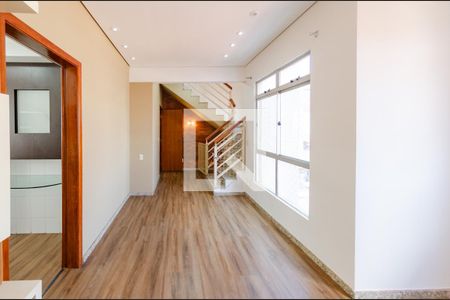 Sala de apartamento para alugar com 3 quartos, 142m² em Prado, Belo Horizonte