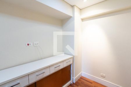 Quarto de apartamento à venda com 4 quartos, 130m² em Indianópolis, São Paulo