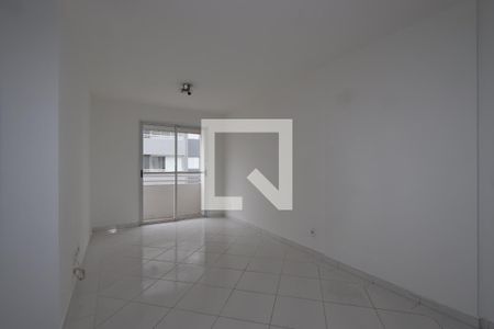 Sala de apartamento para alugar com 3 quartos, 65m² em Vila Margarida, São Paulo