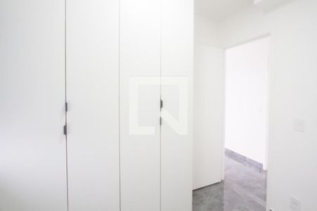 Quarto 2 de apartamento para alugar com 2 quartos, 42m² em Vila Isa, São Paulo