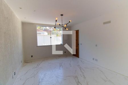 Sala de casa à venda com 3 quartos, 110m² em São Francisco, Niterói