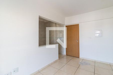 Sala de apartamento para alugar com 2 quartos, 70m² em Guilhermina, Praia Grande