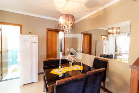 Sala de casa à venda com 3 quartos, 172m² em Espírito Santo, Porto Alegre