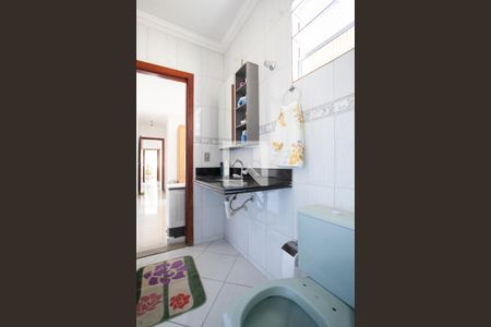 Banheiro da Suíte de casa à venda com 3 quartos, 140m² em Santa Monica, Belo Horizonte
