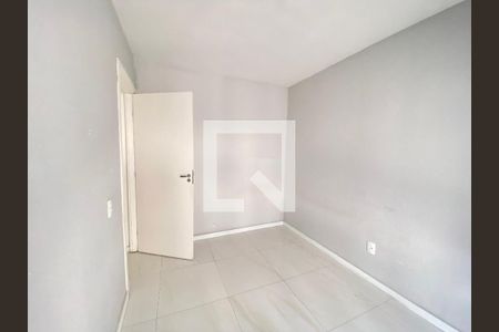 Quarto 1 de apartamento para alugar com 2 quartos, 48m² em Del Castilho, Rio de Janeiro