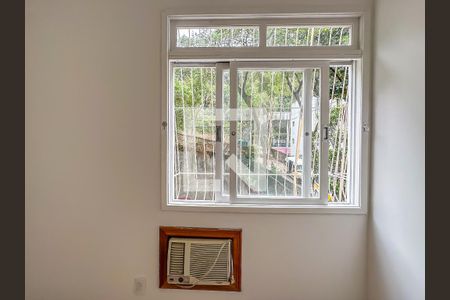 Quarto de apartamento à venda com 2 quartos, 64m² em Laranjeiras, Rio de Janeiro