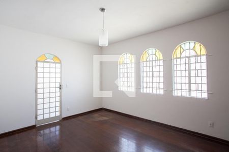 Sala de casa para alugar com 3 quartos, 357m² em Itapoã, Belo Horizonte