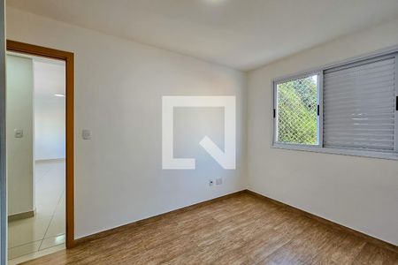 Quarto 2 de apartamento para alugar com 2 quartos, 60m² em Indaiá, Belo Horizonte