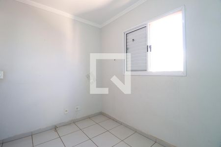 Quarto 1 de apartamento para alugar com 2 quartos, 58m² em Santa Mônica, Uberlândia