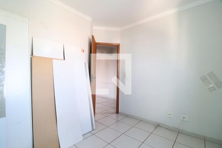 Quarto 1 de apartamento para alugar com 2 quartos, 58m² em Santa Mônica, Uberlândia