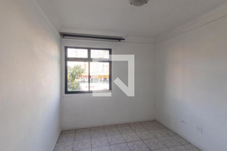 Quarto 2 de apartamento para alugar com 3 quartos, 63m² em Capão Raso, Curitiba