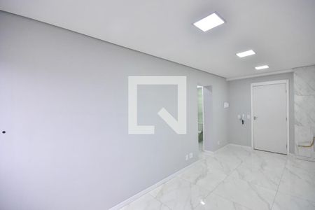 Sala de apartamento para alugar com 2 quartos, 37m² em Jardim São Luís, São Paulo