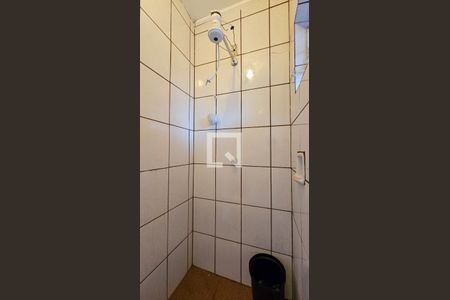 Lavabo de casa para alugar com 2 quartos, 221m² em Jardim Luanda, São Paulo