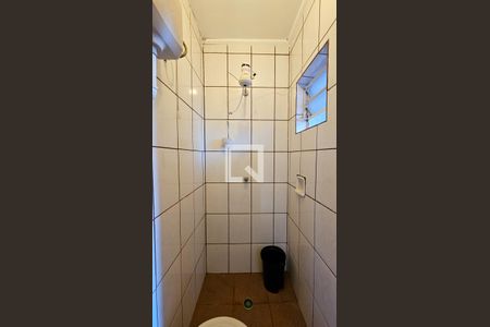 Lavabo de casa para alugar com 2 quartos, 221m² em Jardim Luanda, São Paulo