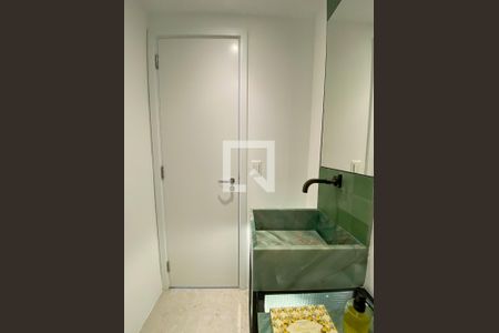 Lavabo de apartamento para alugar com 2 quartos, 86m² em Itaim Bibi, São Paulo