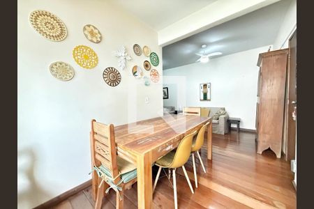 Sala de apartamento à venda com 3 quartos, 90m² em Santo Antônio, Belo Horizonte