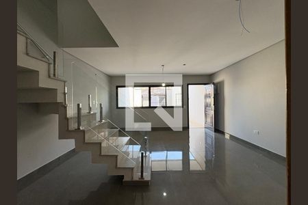 Sala de casa para alugar com 3 quartos, 136m² em Vila Eldizia, Santo André