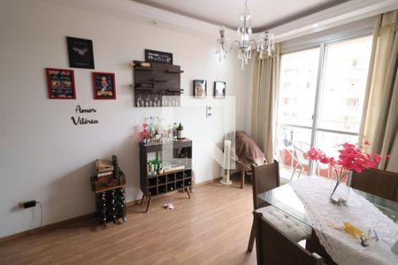 Sala de apartamento para alugar com 2 quartos, 58m² em Bussocaba, Osasco